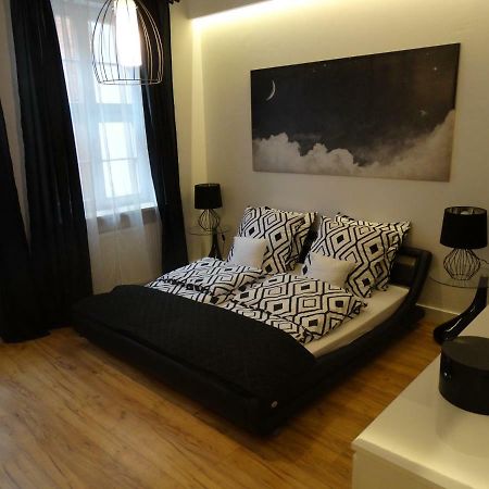 Black&White Apartment- Wierzbowa 5 Poznaň Exteriér fotografie