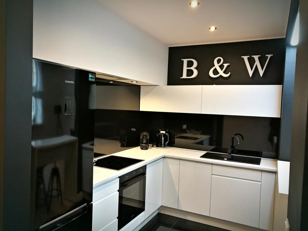 Black&White Apartment- Wierzbowa 5 Poznaň Exteriér fotografie