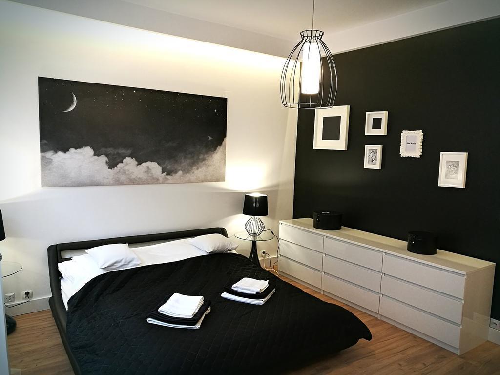 Black&White Apartment- Wierzbowa 5 Poznaň Exteriér fotografie