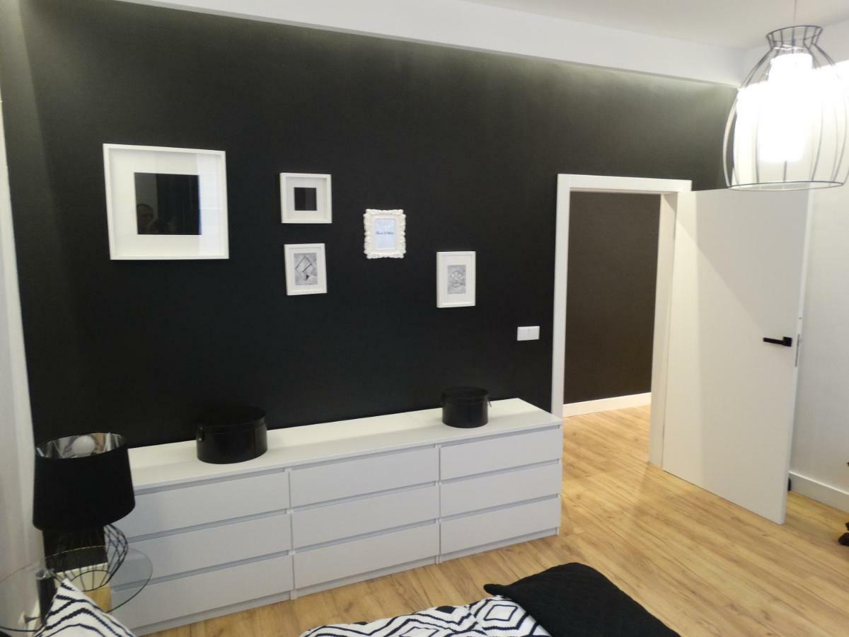 Black&White Apartment- Wierzbowa 5 Poznaň Exteriér fotografie