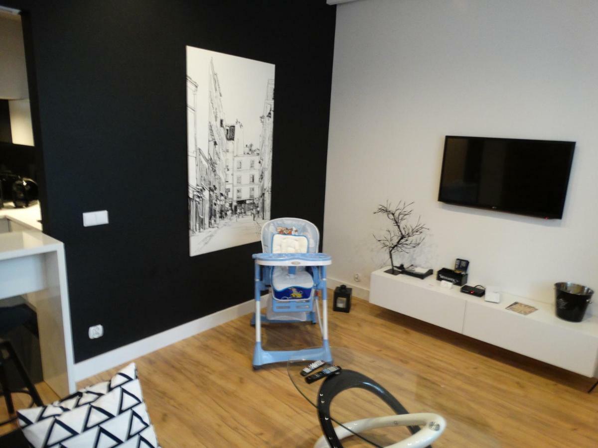 Black&White Apartment- Wierzbowa 5 Poznaň Exteriér fotografie