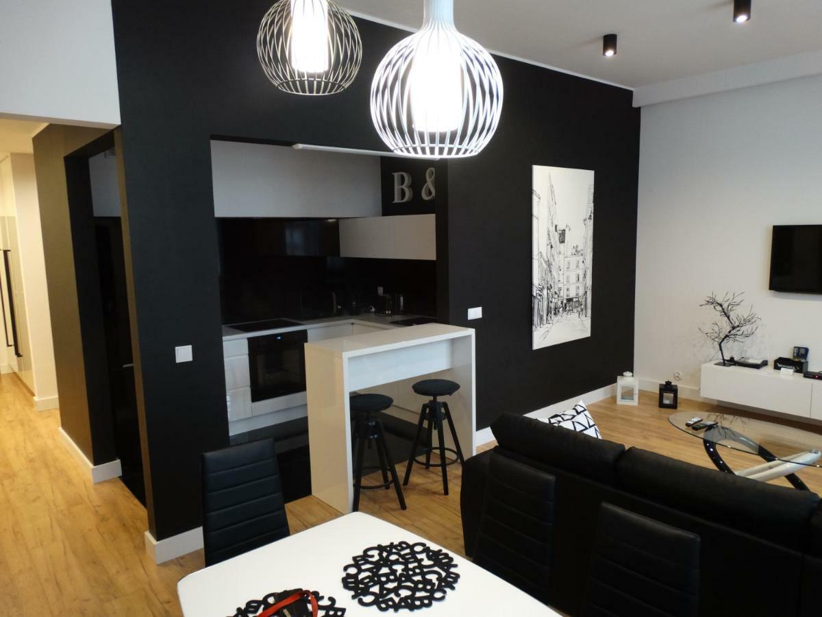 Black&White Apartment- Wierzbowa 5 Poznaň Exteriér fotografie