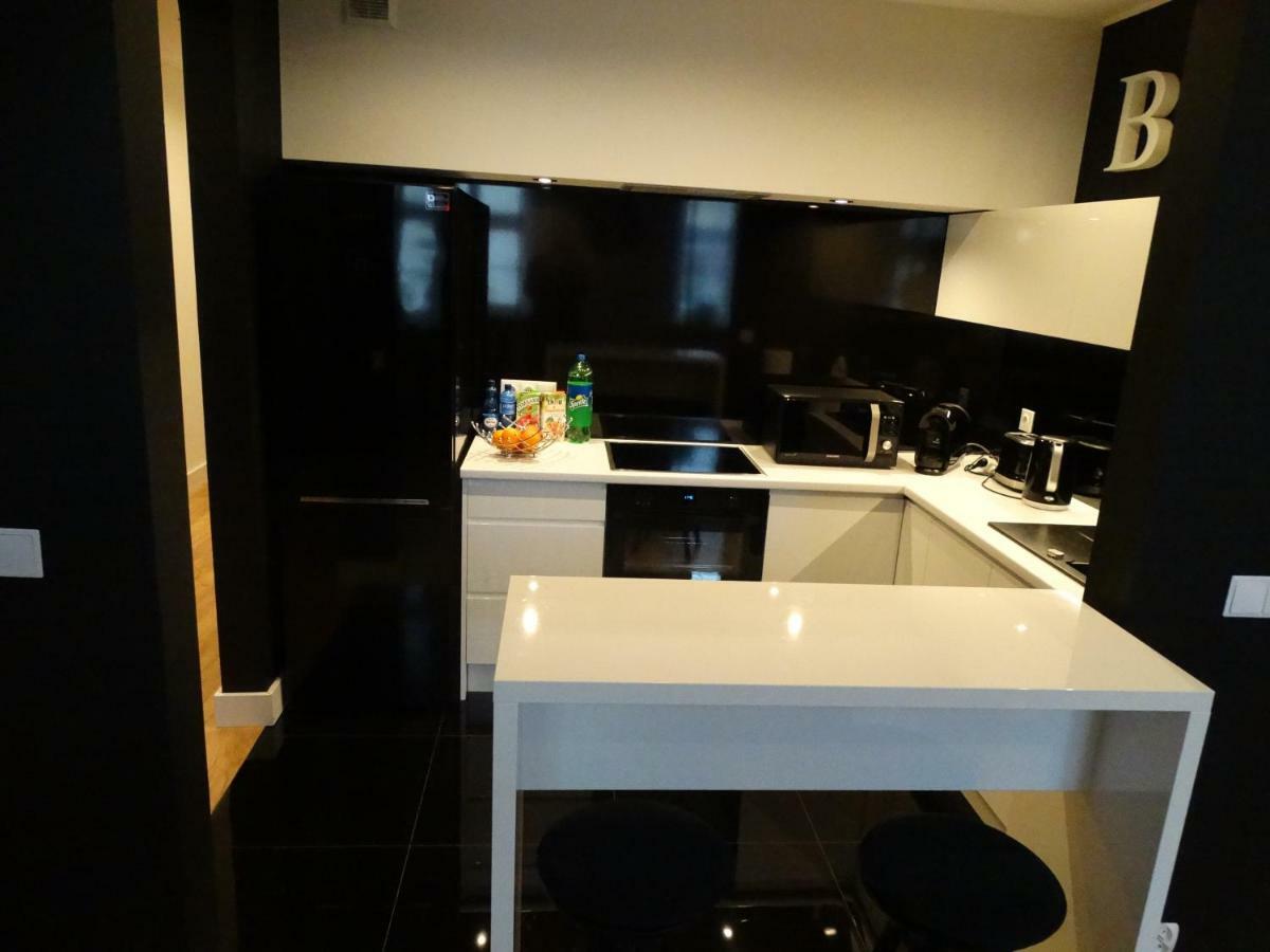 Black&White Apartment- Wierzbowa 5 Poznaň Exteriér fotografie